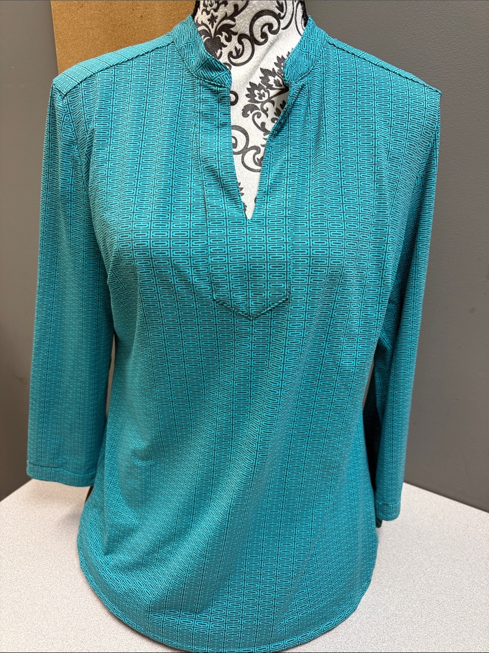 Ellie Kai Size 12/ Teal Geometric Print Stretch Knit Blouse Career Travel Top
